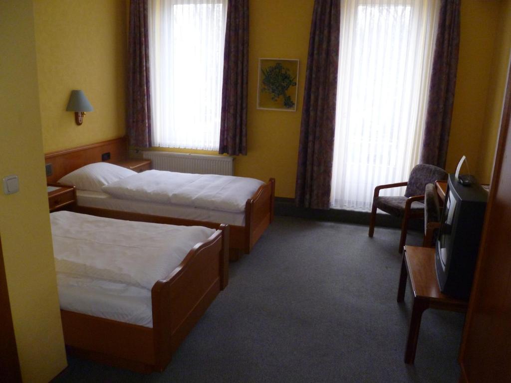 Hotel Deutsche Eiche In نورتهايم الغرفة الصورة